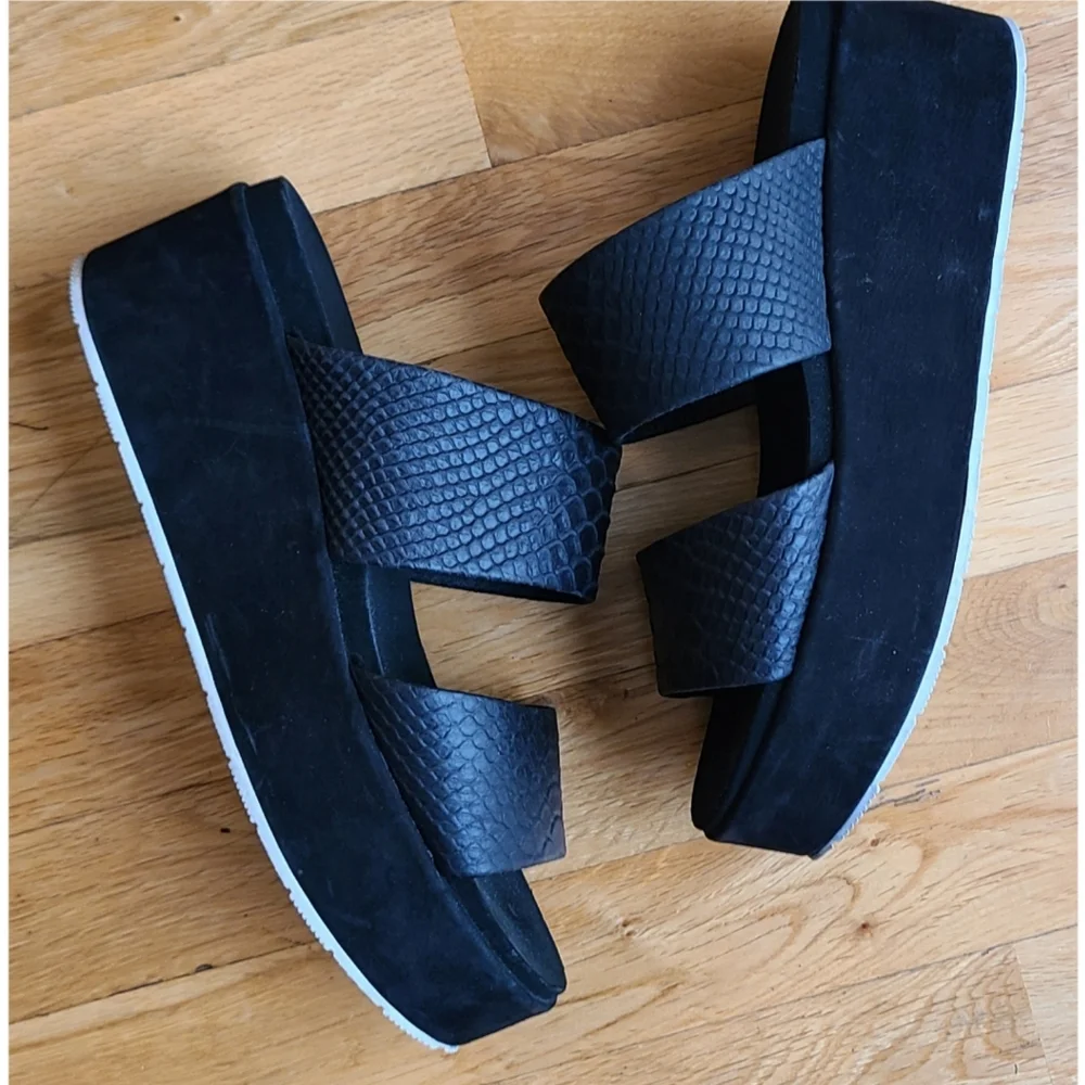 J/Slides Quincy Snake-Embossed Platform Slide Black Size 9 Boho Beach Coastal